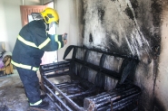 Inc�ndio queima sala de resid�ncia na Margem Esquerda, em Gaspar