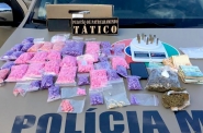 A��o da PM de Gaspar e Blumenau det�m criminosos com mais de seis mil comprimidos de ecstasy, maconha, coca�na e dinheiro 