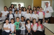 Alunos produzem jornal e conhecem rotina do Cruzeiro do Vale