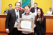 Câmara de Gaspar homenageia personalidades e instituições