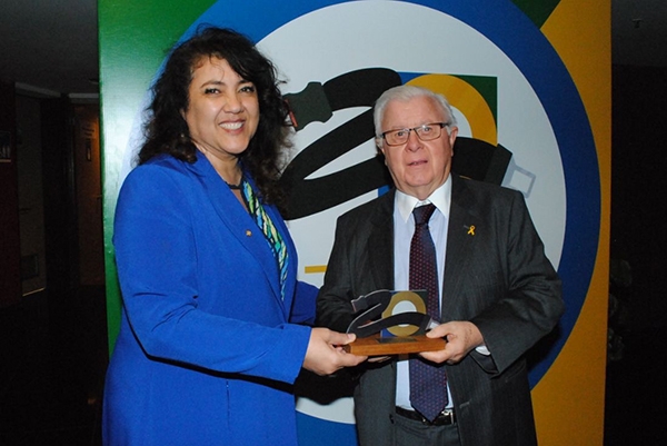 Gasparense é homenageado na Câmara dos Deputados
