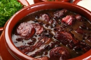 Sábado é dia de Feijoada Amigos do Tio Valdir