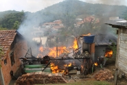 Morador esquece chaleira em fog�o aceso e resid�ncia pega fogo em Gaspar