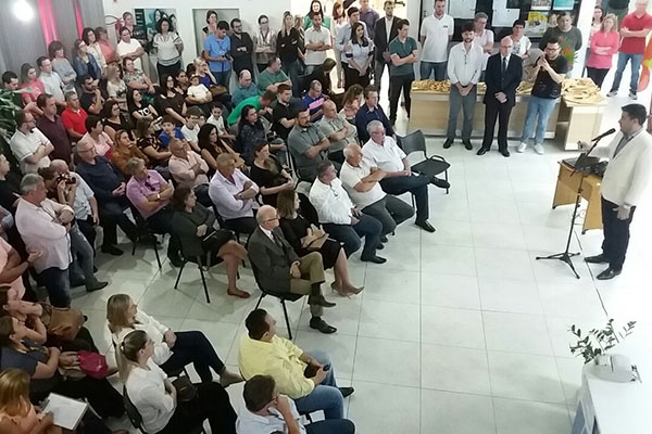 Gaspar ganha Espa�o do Empreendedor