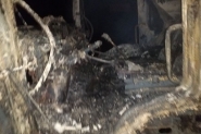Colisão entre carro e caminhão causa incêndio na BR-470, em Ilhota