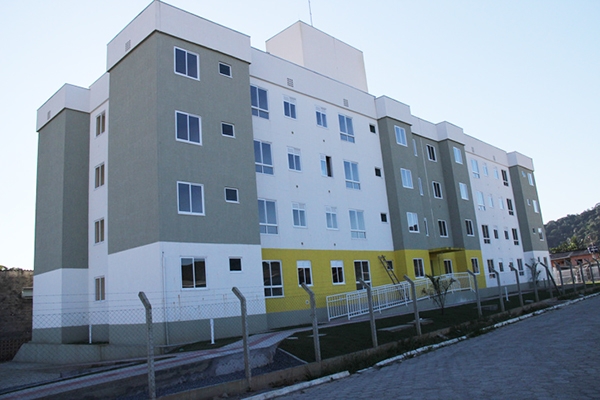 Moradores do Residencial Jardim  Primavera recebem escritura de im�veis