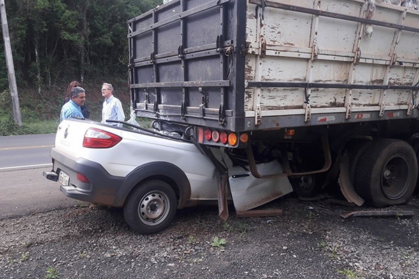 Seis pessoas morrem em rodovias de SC em intervalo de 14 horas