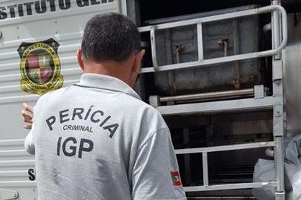 Homem morre afogado em rio nos fundos da prefeitura de Navegantes