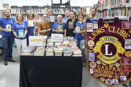 Lions Clube doa mais de mil livros para a Biblioteca Municipal de Gaspar