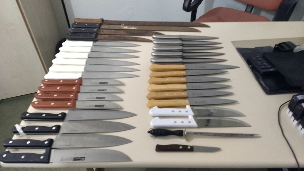 Armas, muni��es e facas s�o apreendidas em penitenci�ria de Joinville