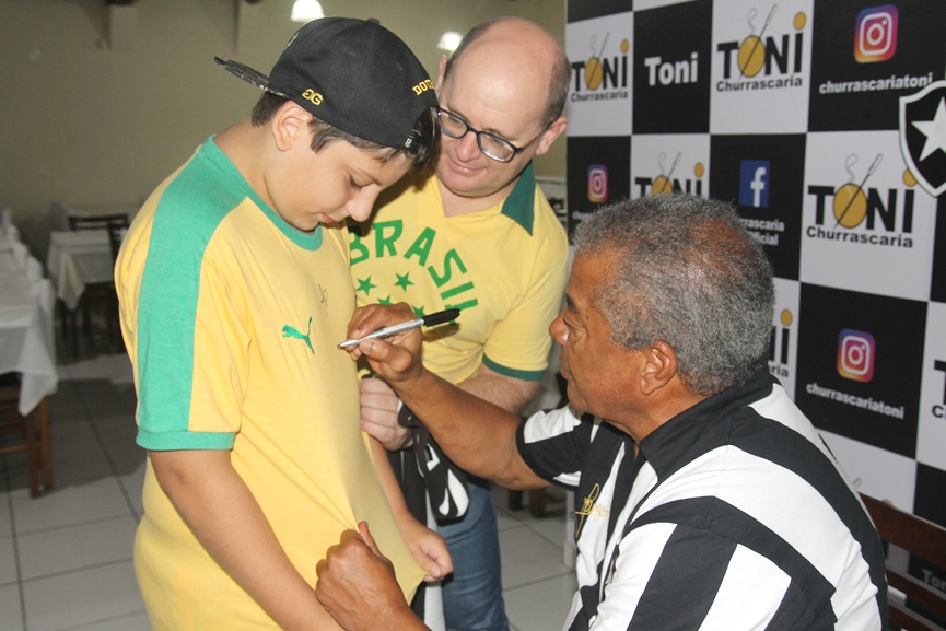 Jairzinho Furac�o e a torcida do Botafogo em Gaspar