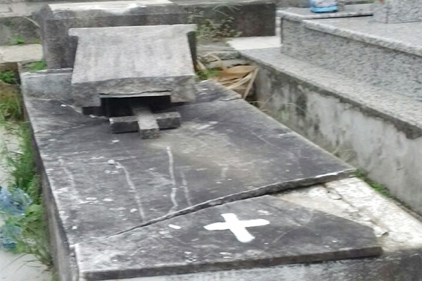 Túmulos abandonados nos Cemitérios Municipais de Gaspar são reutilizados