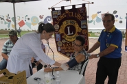 Lions Clube de Gaspar promove ação na Praça Getúlio Vargas