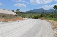 Prefeitura retoma obras na rua Amadio Beduschi, no �leo Grande