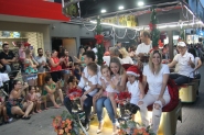 Desfile de Natal e apresentações lotam Centro de Gaspar