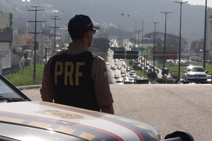 Limite de velocidade passa de 60 km/h para 80 km/h em frente a três postos da PRF em SC