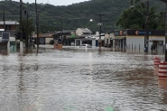Em 48 horas, o volume de chuva em Florian�polis ultrapassa duas vezes o previsto para o m�s
