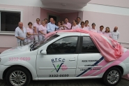 Deputado Aldo Schneider entrega carro � Rede Feminina de Gaspar