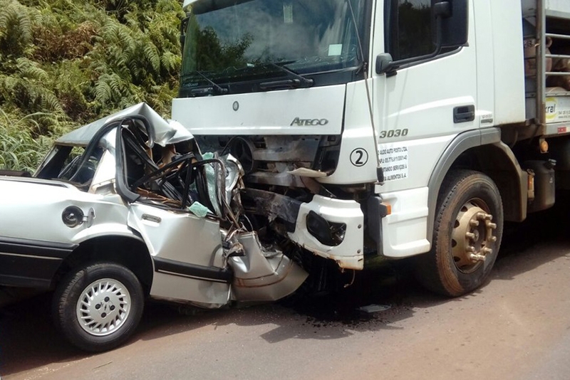 Acidentes envolvendo caminh�es deixam dois mortos em rodovias de SC