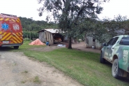 Vizinhos assumem assassinato de m�e e filho em Rio dos Cedros