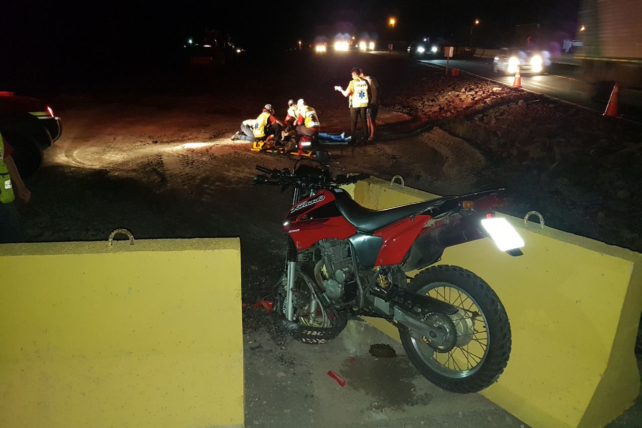 Motociclista fica gravemente ferido em acidente na BR-470, em Gaspar