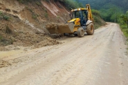 Secretaria de Obras continua serviços de manutenção de ruas