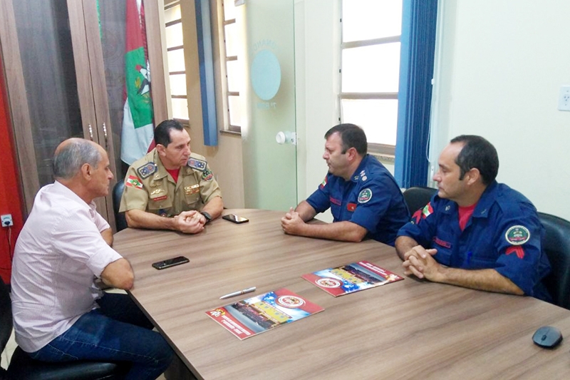 Prefeitura de Ilhota assina conv�nio com Bombeiros Militares de Santa Catarina 