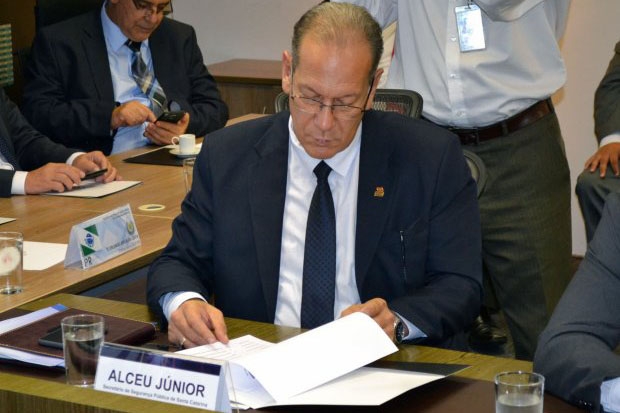 Santa Catarina apresenta redu��o de homic�dios, latroc�nios e roubos