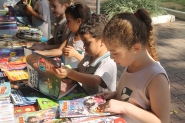 Feira do Livro segue at� s�bado na pra�a de Gaspar