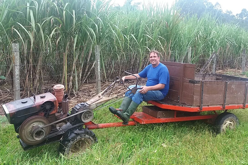 Funcionário de fábrica, vereador e pequeno agricultor