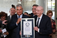 Guinness World Records certifica brusquense por trabalhar há 80 anos no mesmo emprego