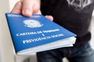 Santa Catarina gera mais de 5 mil vagas de emprego em abril