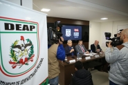 Governador decreta situa��o de emerg�ncia no sistema prisional catarinense