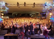 Programa��o da ExpoGaspar faz p�blico lotar Arena Multiuso