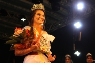 Nayara Vieira � eleita rainha da ExpoGaspar 2019