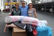 Confer�ncia Vicentina de Gaspar recebe doa��o de roupas e mantas