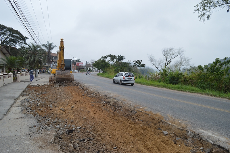 Prefeitura de Gaspar inicia obras na Rua Olga Bohn, no bairro Figueira