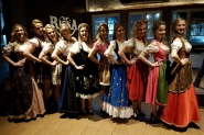 Dez finalistas concorrem ao t�tulo de Rainha da Oktoberfest