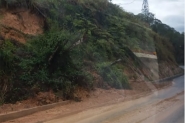 Chuva provoca pequena queda de barreira no bairro Gaspar Grande
