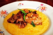 Domingo tem polenta com galinha da Igreja Luterana de Gaspar