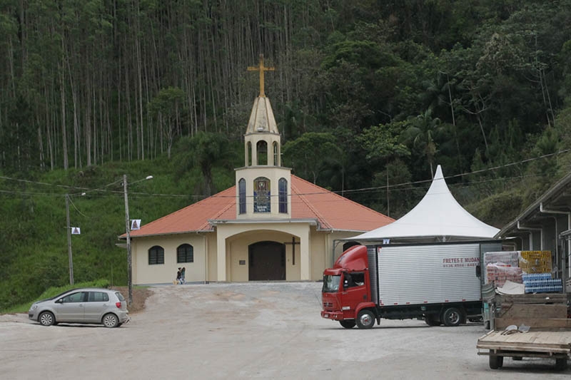 Festa e carreata em homenagem � Nossa Senhora Aparecida em Gaspar