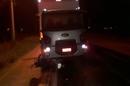 Acidente entre motos e caminh�o deixa dois feridos na Rodovia Ivo Silveira, em Gaspar
