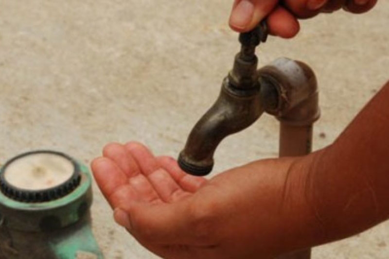 Moradores reclamam de falta de água no bairro Bateias, em Gaspar