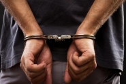 Homem � preso em Blumenau ap�s tentar afogar e atropelar a namorada