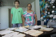Fam�lia que perdeu tudo em inc�ndio pede ajuda para reconstruir casa 