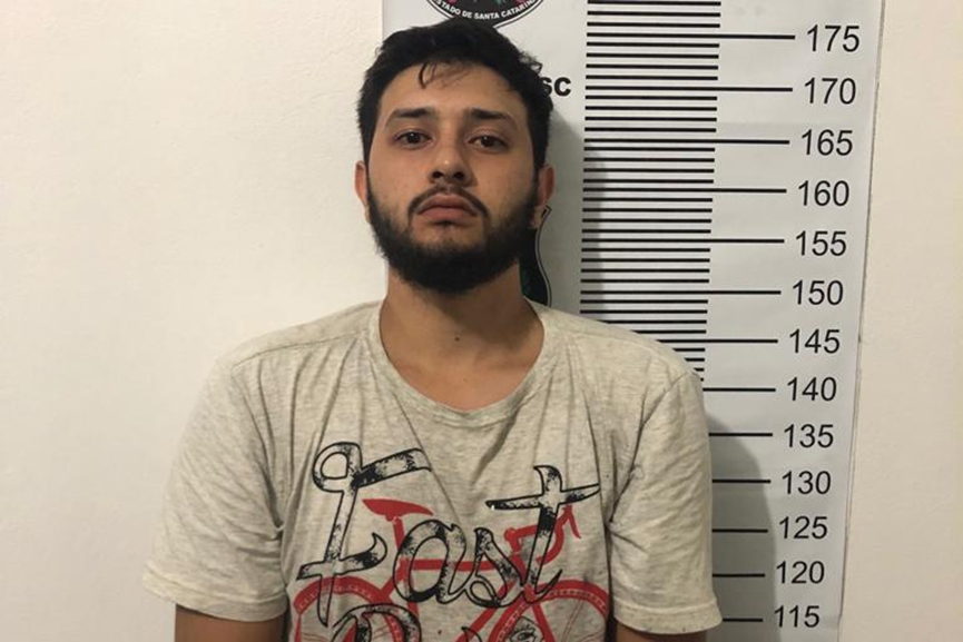 Jovem de 21 anos � preso em Blumenau por tr�fico de drogas em Gaspar