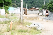 Moradores reclamam de descaso em obra no Loteamento Margem Esquerda 