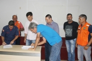 Assinada Ordem de Servi�o para recupera��o de encostas e constru��o de casas interditadas em Gaspar