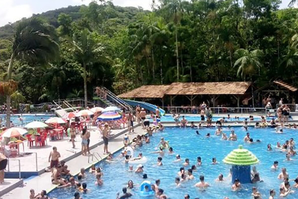 Parques Aqu�ticos de Gaspar comemoram aumento do movimento na temporada