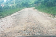 Moradores reclamam de falta de manuten��o em rua de Ilhota